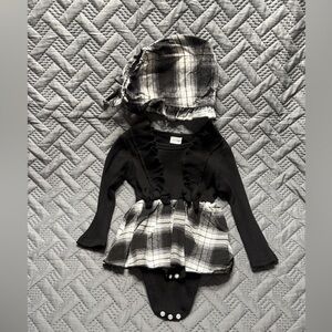 Chic B&W Plaid Baby Outfit with Ruffles & matching plaid bonnet